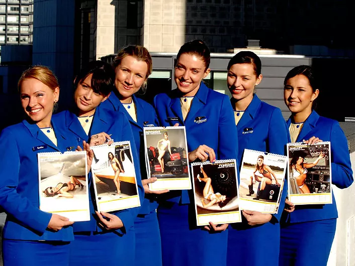 Betiltották a Ryanair fehérneműs hirdetését