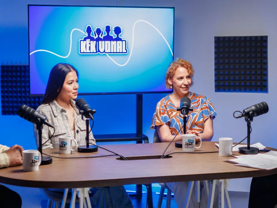 Gyerekkorról és a hozott minták felülírásáról beszél Caramel a Kék Vonal podcastjében