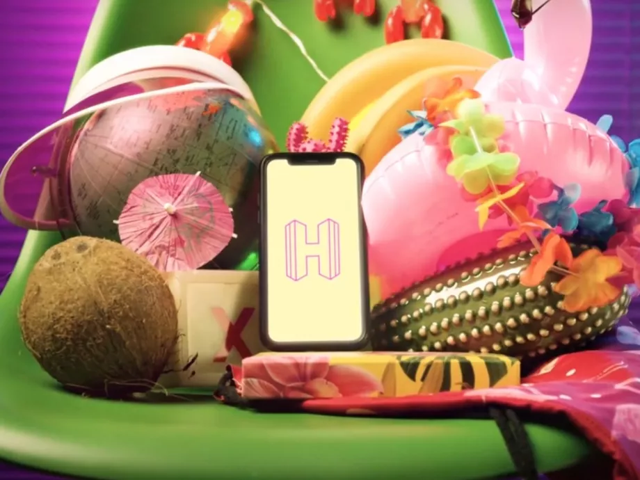 Arculatot frissít és nevet vált a Hello Event