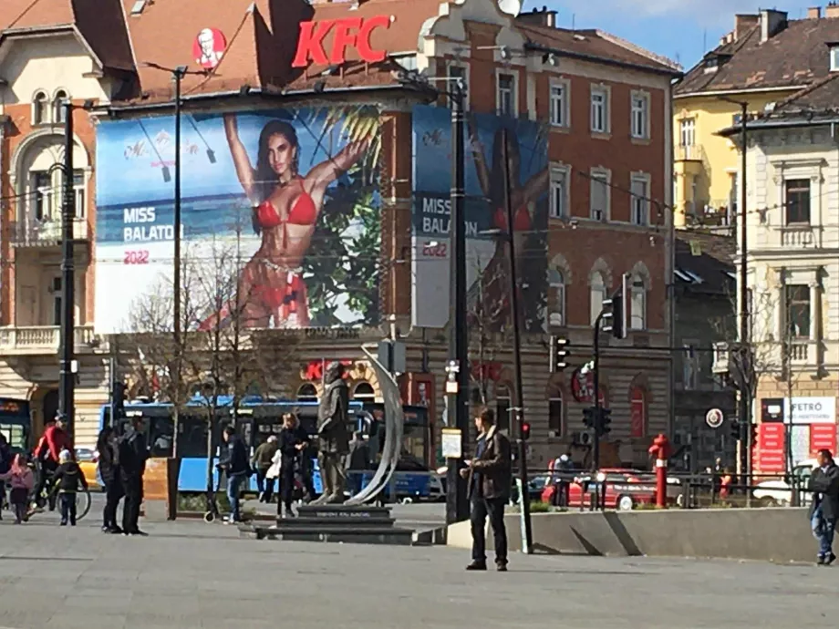 Szigorít a főváros az illegális óriásmolinók ellen