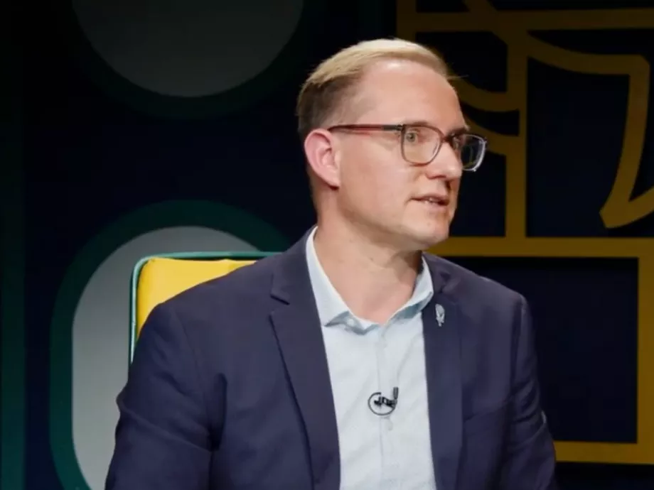 Lakner Zoltánnal indul új műsor a Telexen