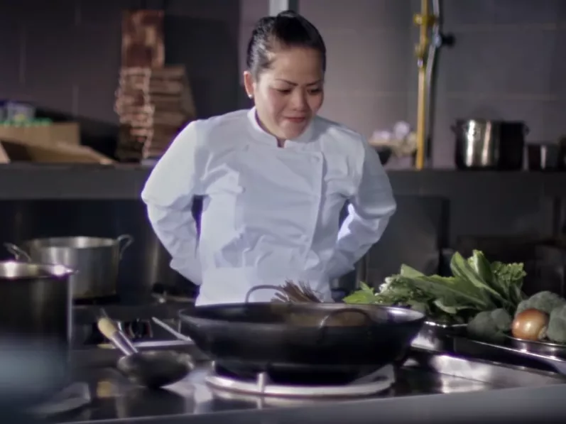 A budapesti Saatchi reklámjával is ünnepli a nőket a P&G
