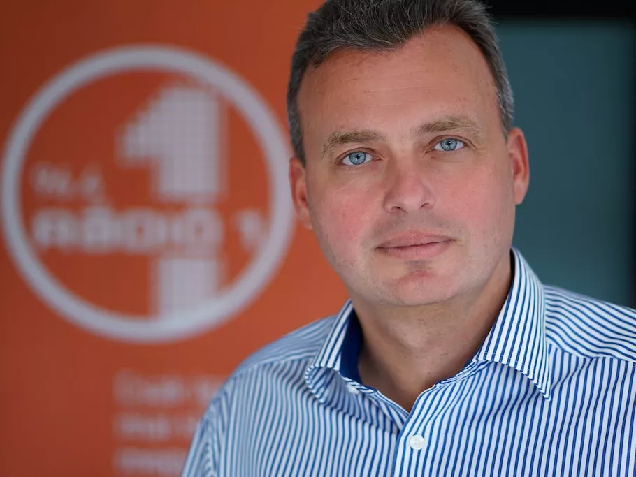 Kereskedelmi igazgatót igazolt a Rádió 1