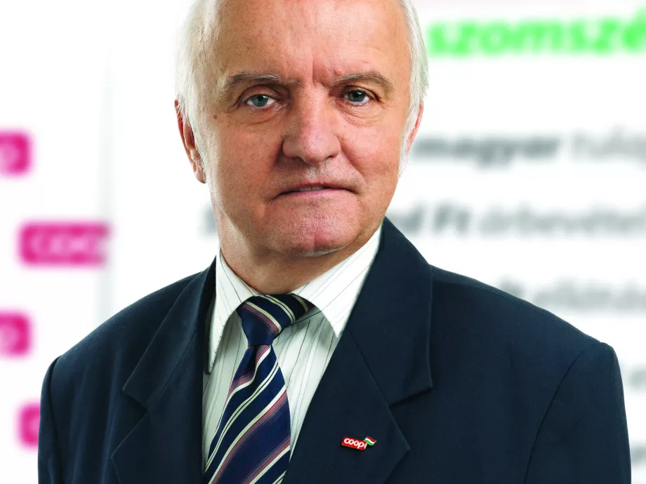 Új elnöke van a Coopnak