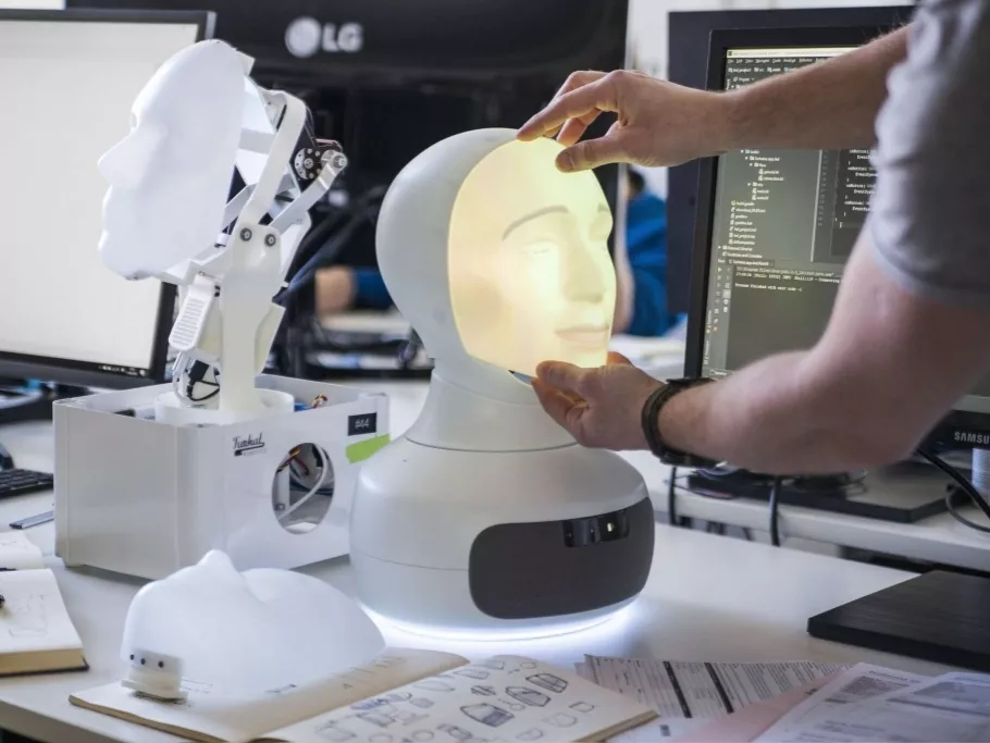 Eljött az idő, amikor robotfejek interjúztatnak a HR-osztályon?