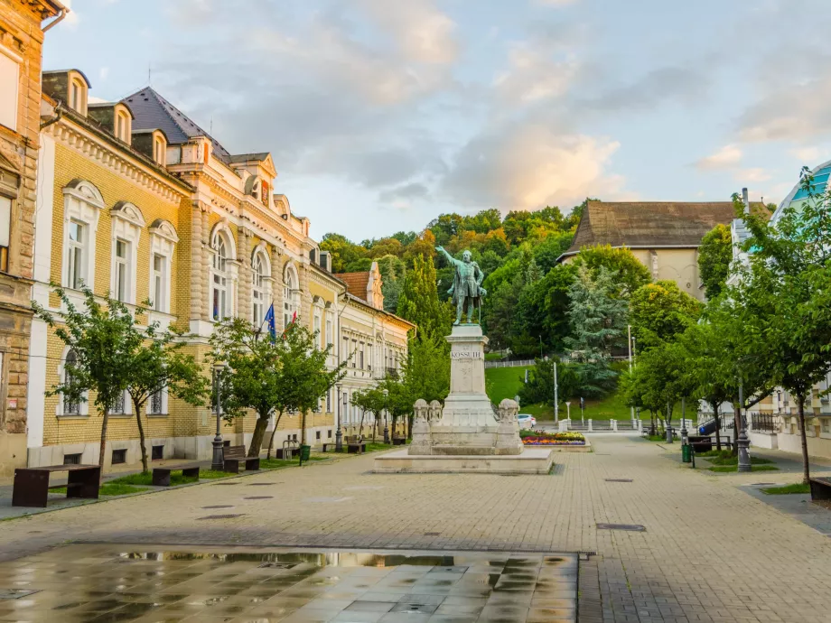 Szemléletformáló kampány feladataira írt ki tendert Miskolc