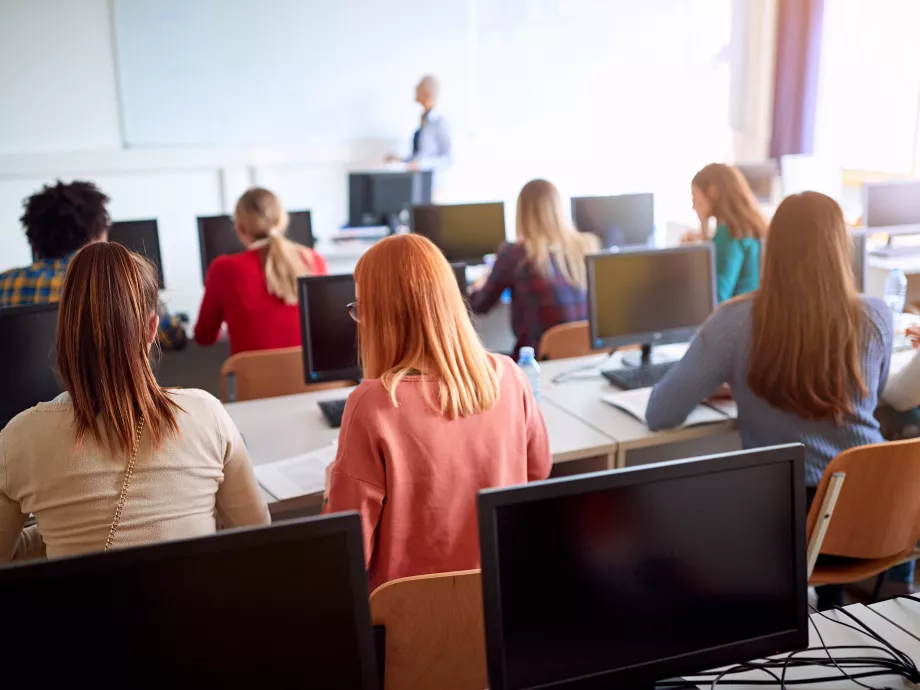 Szabályozta az ELTE a mesterséges intelligencia használatát