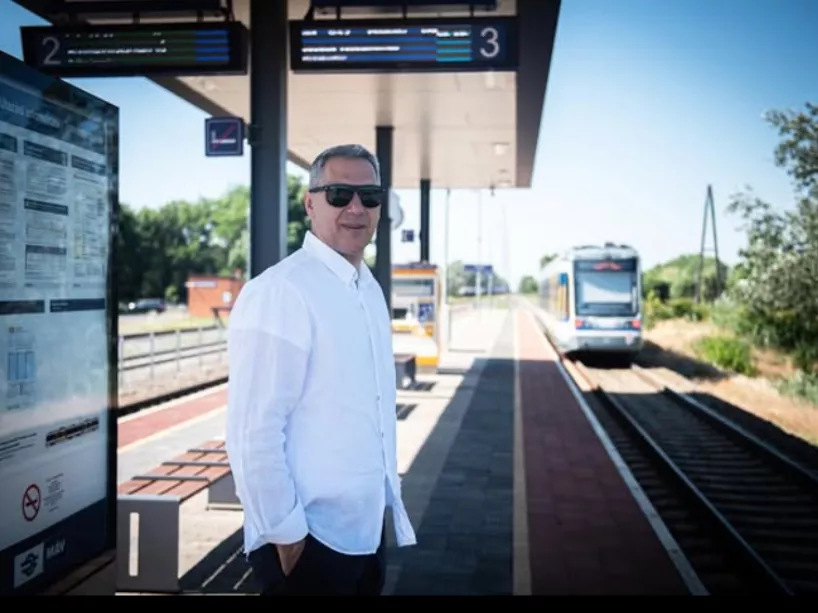 Megvan, ki lesz Lázár kommunikációs központjának a vezetője