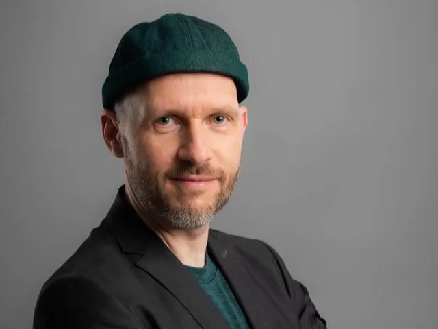 Az emberiség eljuthat oda, hogy el kell fogadnia az AI-t, mint egy másik faj képviselőjét