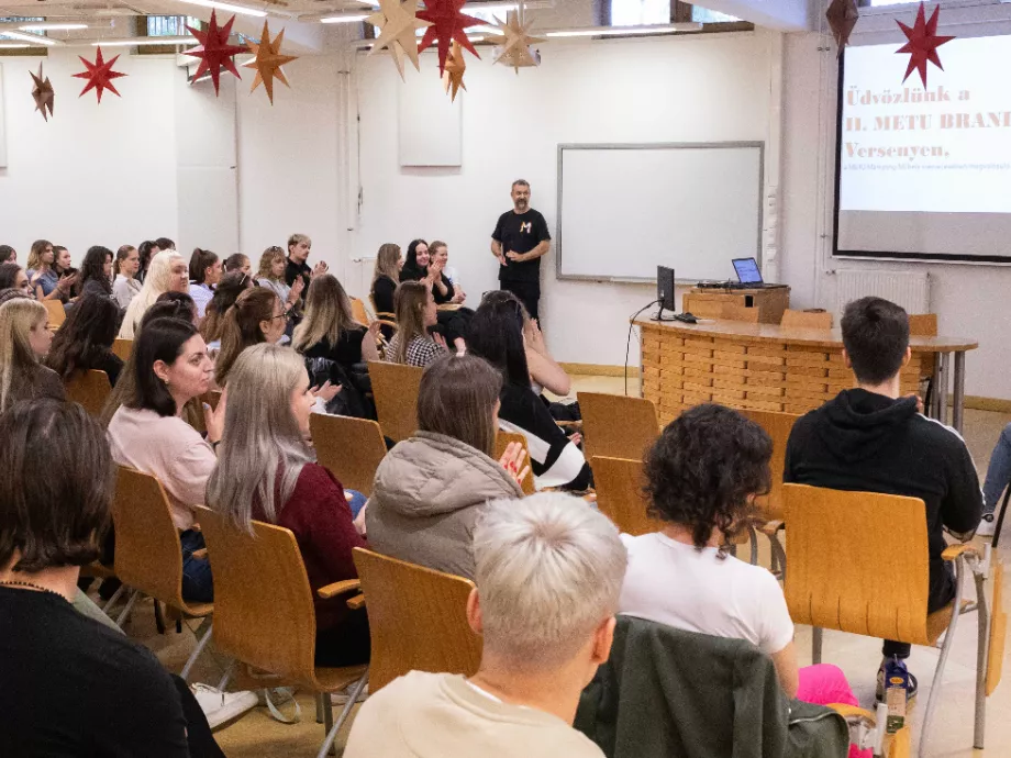 „Nagy élmény volt rövid ideig belebújni egy influenszer bőrébe”