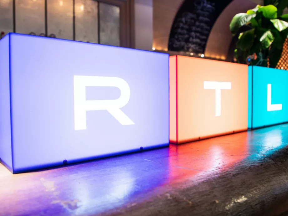 Jelentősen kevesebbet költött az állam az RTL Magyarországnál 2022-ben
